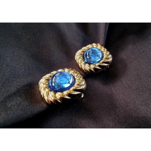 Rare Find Vintage Mogul Blue Glass 1980s Gold Tone Clip Earrings - Picture 2 of 4